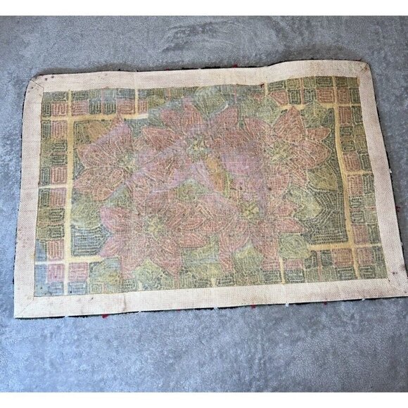 Christmas Poinsettia Hand Hooked Runner Rug 31" x 20" - Picture 8 of 12